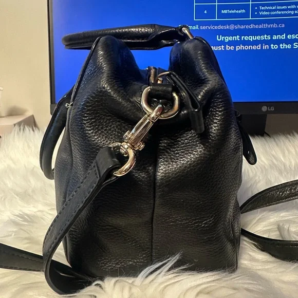 Kate Spade Black Leather Handbag with Bow Accent - Picture 4 of 7